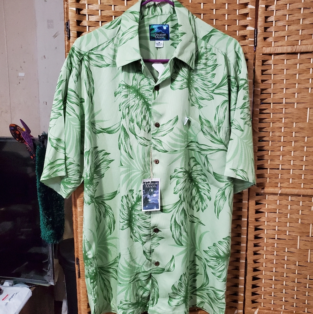 NWT Hawaiian Moon Men's Aloha Shirt